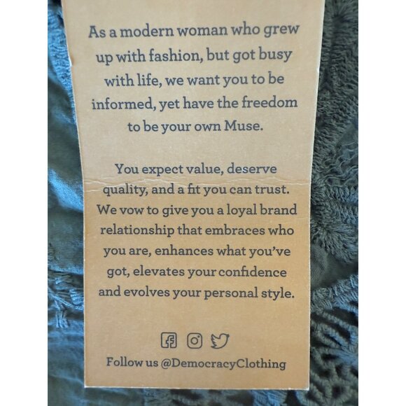 Democracy NWT Dusty Blue Cotton Embroidered Sz M Cottage Blouse Crocheted Lace - Picture 12 of 15